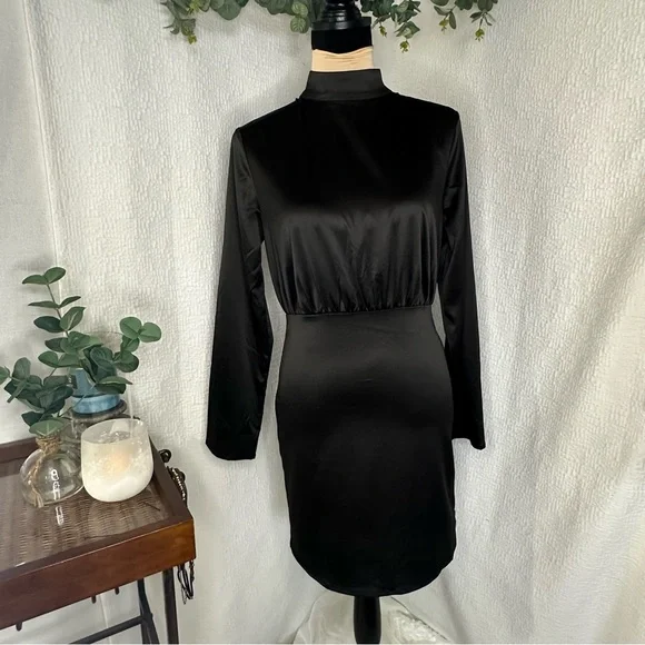 NWT Commense Satin Mock Neck Tie Back Black Short Dress Size Medium - Picture 3 of 13